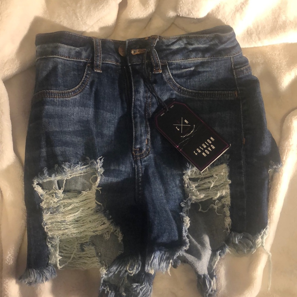Fashion nova shorts